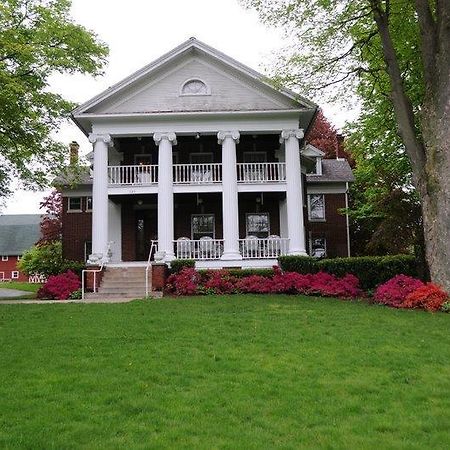 Arbor Hill Inn La Porte Екстериор снимка