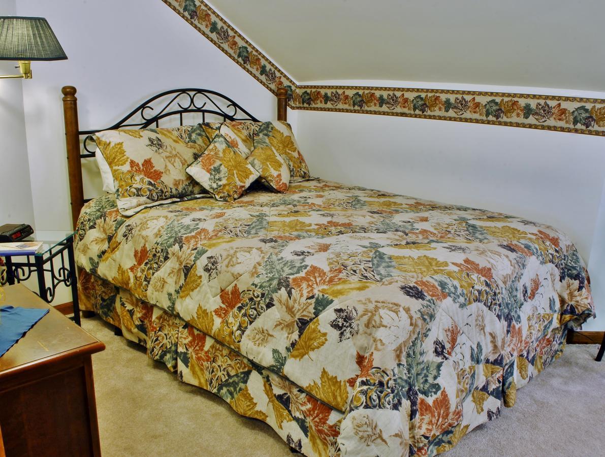 Arbor Hill Inn La Porte Екстериор снимка