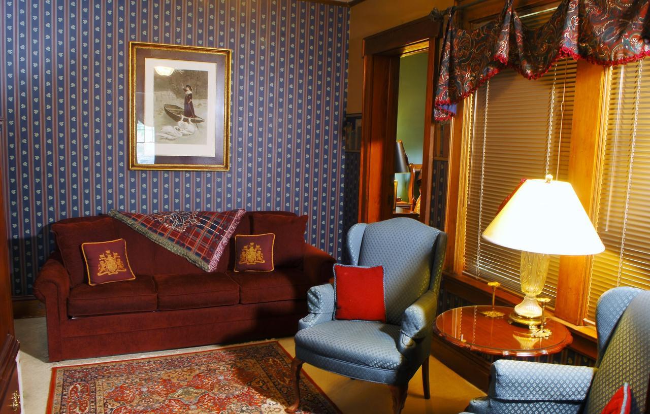 Arbor Hill Inn La Porte Екстериор снимка