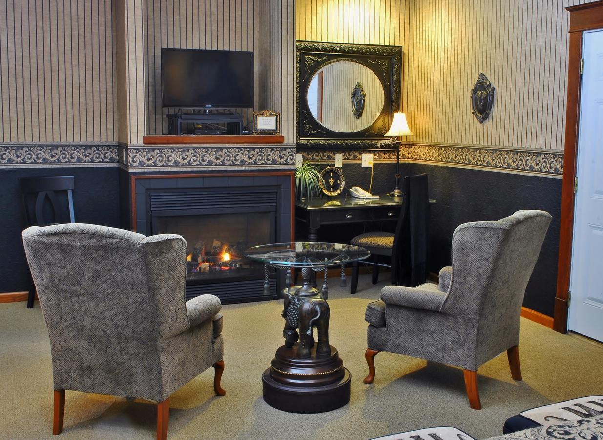 Arbor Hill Inn La Porte Екстериор снимка