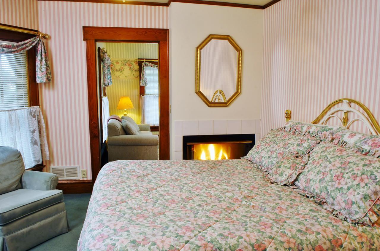 Arbor Hill Inn La Porte Екстериор снимка