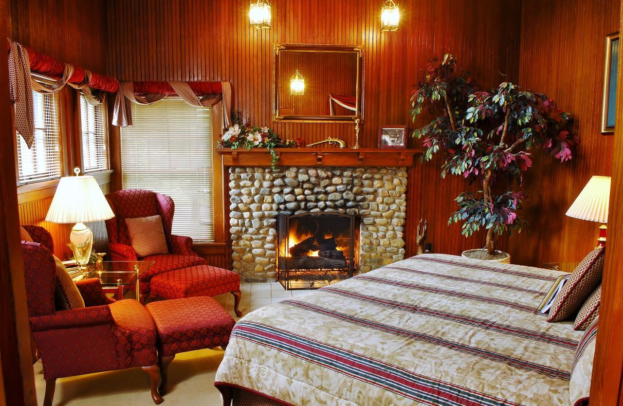 Arbor Hill Inn La Porte Екстериор снимка