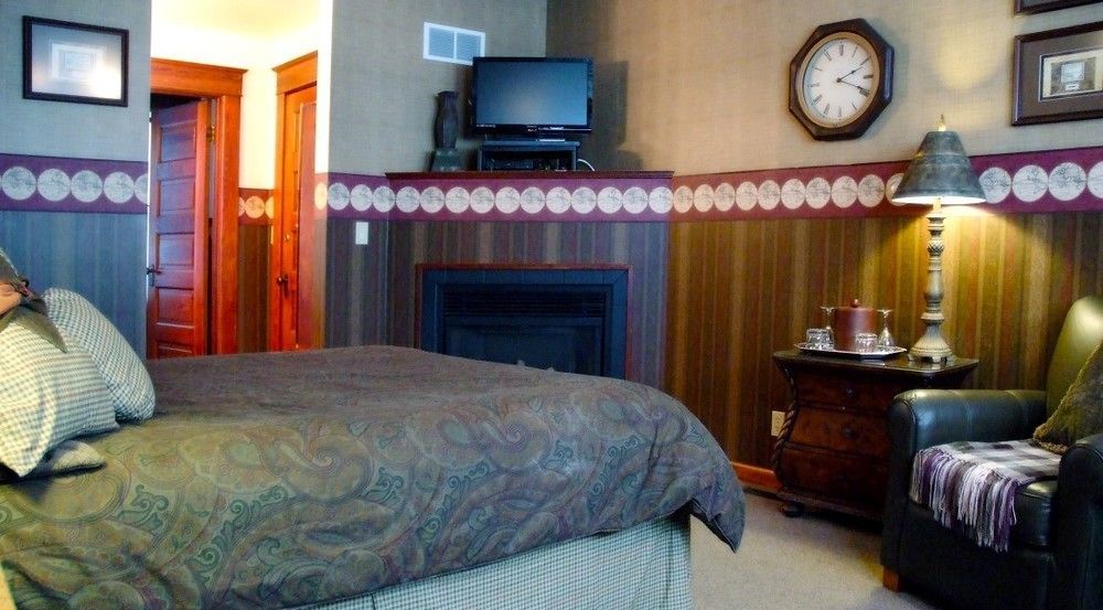 Arbor Hill Inn La Porte Екстериор снимка