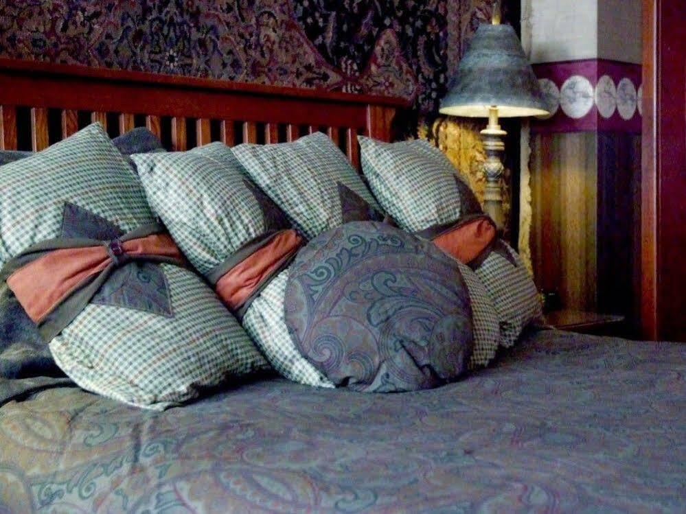 Arbor Hill Inn La Porte Екстериор снимка