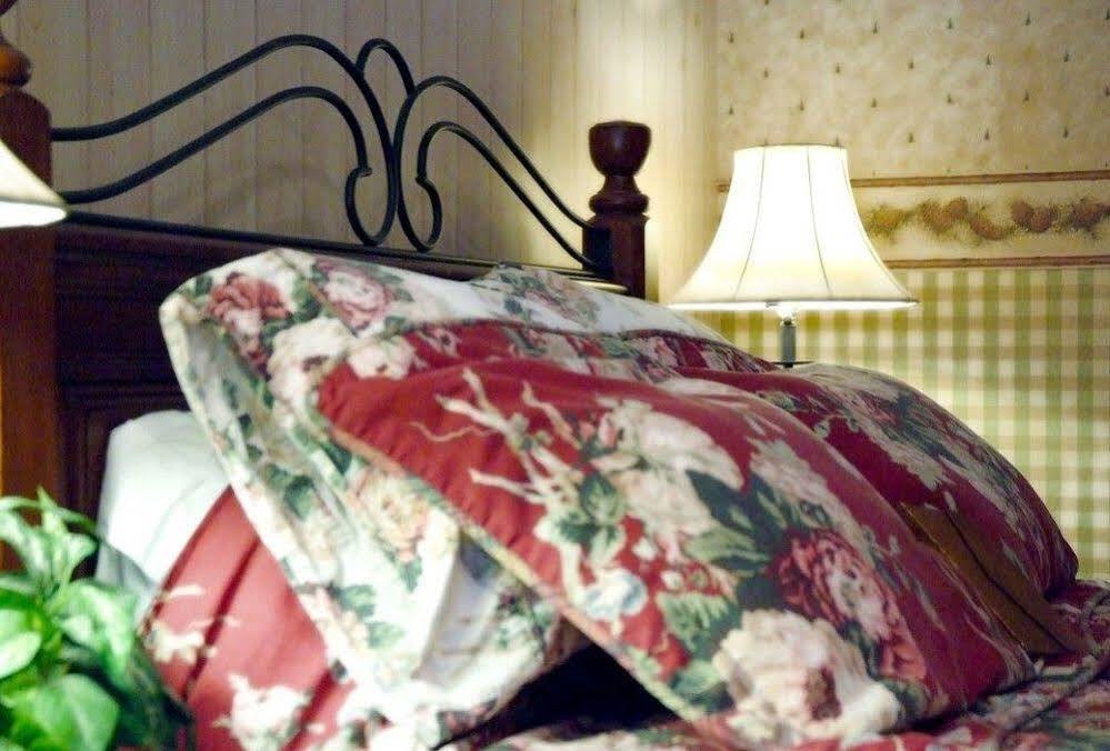 Arbor Hill Inn La Porte Екстериор снимка